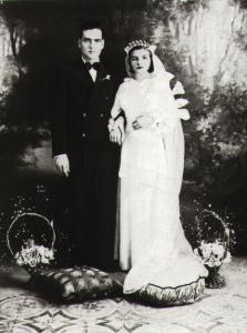 Primeira foto que Dona Maria tirou na vida. Foram de trem até Taunai para realizar o casamento, já que o juiz não queria realizá-lo em Akidarana, cidade natal de Dona Maria.