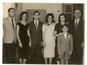 legenda: Aniversário de José Antônio Fadel na residência da família na Praça das Nações.