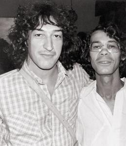 Toninho e o contrabaixista Novelli na gravação de “Beto Guedes, Danilo Caymmi, Novelli e Toninho Horta”, primeiro disco assinado por Toninho. O disco chamado “Beto Guedes, Danilo Caymmi, Novelli e Toninho Horta” foi o primeiro disco que levou como um de seus principais nomes o de Toninho Horta. Com a participação de vários outros compositores como Wagner Tiso, Ronaldo Bastos, José Geraldo, Márcio Borges, etc, o disco foi lançado em 1973 pela ODEON