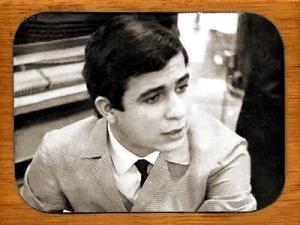 Marilton Borges, aos 22 anos, época em que trabalhava como produtor musical no escritório dos Estúdios Bemol.
