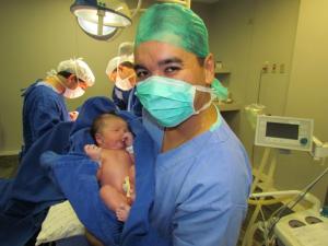 Com filho recém nascido Leonardo Ramos Kojima.