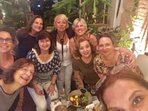 Foto com amigas do Metrô que conhece há 23 anos  e mesmo não trabalhando juntas, se encontram a cada  3 meses