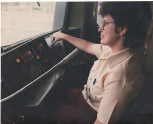 Foto da primeira viagem depois de liberada para exercer a atividade de operadora de trem