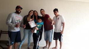 Foto com os herdeiros, conjuges e netos na comemoração de dia das mães. Filha Andrea, filho Anderson, netos Gustavo e Gabriel, André genro e Vivian nora