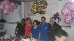 Aniversário da mãe, com marido e irmãos