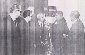 Na empresa onde Udde Rimoli trabalhou o funcionário recebia uma homenagem ao completar trinta anos de casa, ganhando uma condecoração que poderia ser um relógio de ouro ou três salários com três meses de licença. Udde Rimoli não chegou a receber nenhuma das duas opções, pois quando estava para completar os trinta anos teve um problema de visão e preferiu fazer um tratamento em troca da condecoração. Comprou uma casinha e deixou com preço simbólico, dando uísque e champanhe para comemorar a entrada no local.