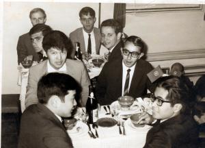 No restaurante Nau Catarineta, em Lisboa. Viagem à Europa técnico-cultural, feita tradicionalmente quando se passava do 4º para o 5º ano do ITA e financiada pelas empresas brasileiras e européias