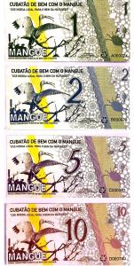Representação gráfica alusiva ao manguezal, com destaque para raízes e fauna típica. Nome da moeda local “Mangue”, em caracteres visíveis na parte superior. Criada em 2011 pela associação de educação ambiental, como iniciativa comunitária para incentivar práticas de reciclagem e valorização do território.  A frente da moeda reforça a identidade ambiental e cultural da comunidade, remetendo ao espaço natural do mangue e à importância de sua preservação.