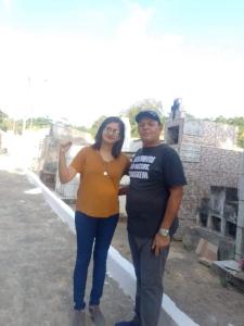 Registro da atuação dos integrantes do MUVB no dia de Finados, no Cemitério Santo Antônio. Bebedouro. Neirevane Nunes e José Balbino.