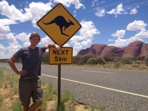 Visita a Uluru no deserto da Austrália e encontro com os aborígenes.