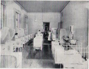 legenda: Creche abrigando filho de Operários – Vila Maria Zélia
Álbum S.A.Scarpa – Cotonifício Scarpa
1926<br>historia: Creche abrigando filho de Operários – Vila Maria Zélia
Álbum S.A.Scarpa – Cotonifício Scarpa
1926<br>