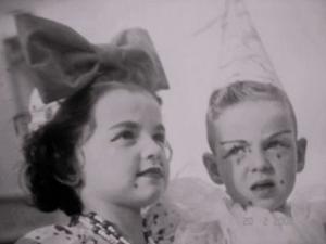 personagem: Eu e meu irmão Ibsen<br>historia: Essa foi a primeira foto, que tiramos depois que mudamos da Rua Batataes.<br>