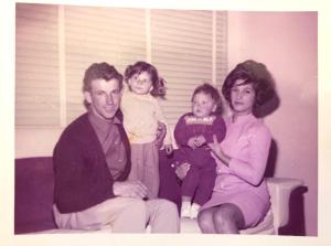 O casal Mariza e Jorge com os filhos Karine e Charles