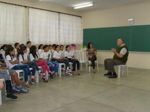 personagem: Aluno perguntou ao depoente se o mesmo conheceu seu avô.<br>historia: O depoente responde a pergunta e diz que foram muito amigos.<br>