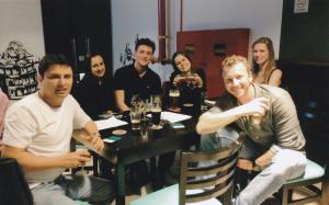 Reunião com cerveja. Foi o último encontro realizado com o pessoal da BMW.
