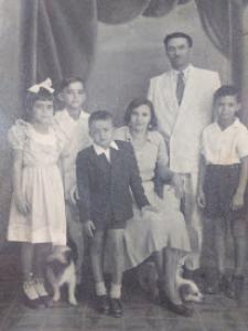Foto com a Família: Vergnaud, Maria Soares e Filhos