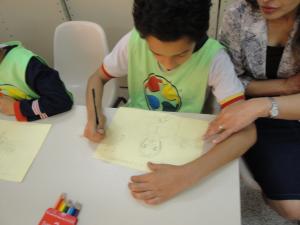 personagem: Harison<br>historia: No momento que Seu Dênis estava sendo entrevistado, Harison estava simultaneamente registrando o fato através de desenho.<br>