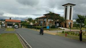 Hoje o Bairro Green Valley  é uma vila  com muitos condomínios em sua volta.