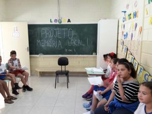 SALA PREPARADA PARA A ENTREVISTA DA DONA MARIA - ALUNOS 4º ANO B