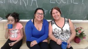 MOMENTO DA ENTREVISTA DO 4º ANO B COM DONA MARIA