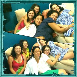 Foram muitas visitas durante o repouso absoluto. Nesta noite veio uma turma de amigas queridas.
