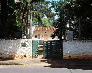 Fachada Solar de Souza Leão<br>Brasil / Tupã, São Paulo