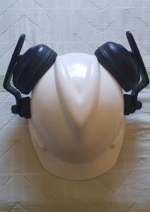 Capacete de trabalho, representa o dia a dia.