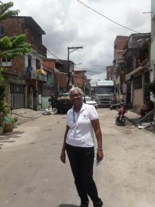 Serviço voluntário no bairro do Uruguai