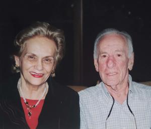 Registro das Bodas de Ouro comemoradas pelos pais, Ernesto e Maria Eneide.