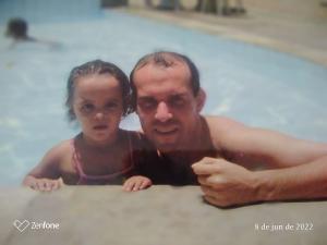 André e sua filha Yandra no Beach Park. Foi um passeio muito gostoso com toda a família.