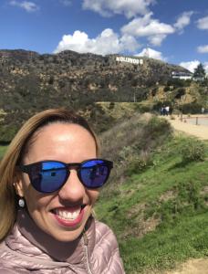 Enquanto morava na Cidade do México, Fabiana decidiu viajar em um feriado para Los Angeles. Não deixou de viajar por não ter companhia no feriado, decidiu viajar sozinha e aproveitar a vida. Nesta foto ela está perto do famoso letreiro de Hollywood.