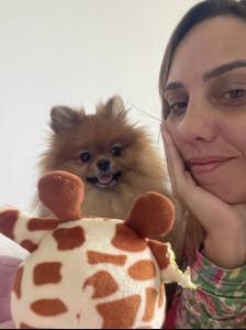 Esta é a companheira de Fabiana, a Love. Chegou à sua vida em maio de 2020, durante a Pandemia de Covid-19.