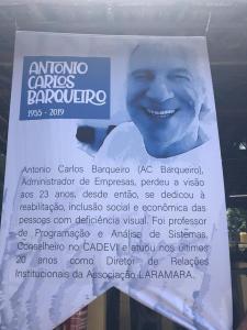 A Secretaria dos Direitos da Pessoa com Deficiência de São Paulo fez uma homenagem ao Antonio Carlos, marido de Rosângela, por todos os seus feitos na área de inclusão e reabilitação de pessoas com deficiência. O pôster foi colocado no Parque da Água Branca logo após o seu falecimento.