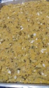 A Fotografia apresenta um prato típico em sua família e amigos preparado por Marlucia, o Famoso Cuzcuz. 
Ingredientes 
1 litro de água 
3 xícaras de  (chá) de farinha de milho 
2 colheres de  (sopa) de farinha de mandioca torrada 
3 cubinhos de caldo de galinha esfarelado 
1 cebola picada, azeitonas verde picada, 1dente de alho picado, salsinha picada e pimenta se quiser 
1/2 xícara de (chá) de óleo 
2 latas de sardinha sem espinhas 
1 lata de ervilha 
4 ovos picados 
Modo de preparo 
Refogue a cebola e o alho na 1/2 xícara de óleo depois refogado acrescente o litro de água, a salsinha, o caldo de galinha esfarelado e deixe ferver em fogo baixo por uns 15 minutos. 
Acrescente os ovos picados, azeitonas picada ,a ervilha, a sardinha esfarelada junte a farinha de milho misturada com a farinha de mandioca, tudo em fogo baixo vai mexendo até a farinha de milho ficar úmida, misture bem está pronto.