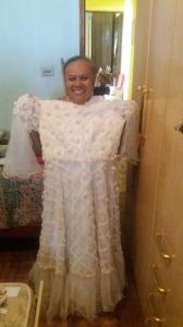 Marlucia apresenta seu vestido de casamento do ano de 1978, e suas recordações do momento.