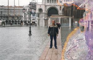 Jorge na famosa Praça São Marcos, em Veneza, quando foi participar do encontro Monumenta.