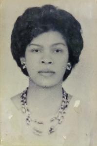 Dona Dide aos 17 anos de idade.
