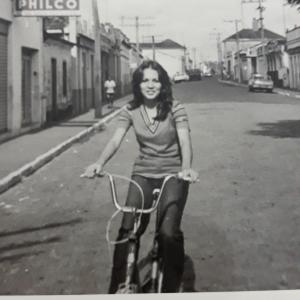 Foto tirada enquanto Irani andava de bicicleta em um domingo à tarde, na Rua Maurício Allain, em Rafard.