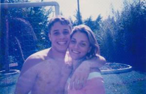 Fernando e Cristiane, quando começaram a namorar, atualmente é seu marido. Havia iniciado sua carreira na Allergan (em 2000).