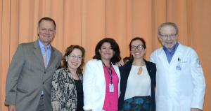 Sessão científica importante: pela primeira vez, discutiu-se sobre as dimensões da finitude. Na foto, estou com: Álvaro Avezum (cardiologista), eu, Maria Thereza Castilho (cardiologista), Ana Claudia Quintana Arantes (geriatra paliativista) e Ari Timermam (cardiologista). Instituto Dante Pazzanese de Cardiologia