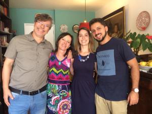 Wilson, Luciene, Cintia, a nora, e o filho Rafael. O encontro se deu por conta da comemoração do dia das mães e aconteceu na casa da avó de Cintia, no bairro paulistano de Pinheiros