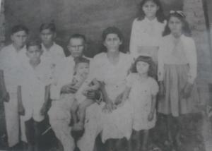 Primeiro retrato que tirou na vida, na primeira escola, primeira vez que estudou na vida.
