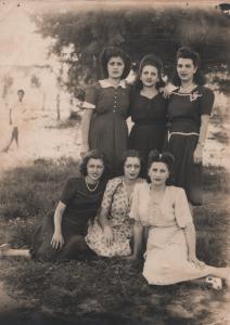 Amigas Anita, Dorama, Coralia, Tereza, Miruca e Anice. Da esquerda para a direita, de cima para baixo.