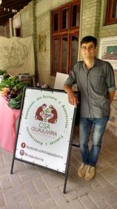 A imagem retrata a construção de um novo homem. A formação que fiz na Escola Nacional Florestan Fernandes me apresentou e formou sobre a construção de novas relações a partir da produção de alimentos onde todos são sujeitos na construção de novos hábitos, no dia a dia, sendo assim sementes multiplicadoras.