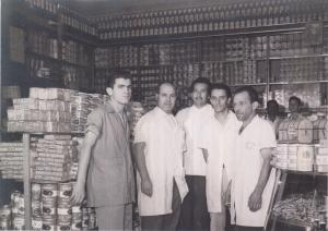 José e colegas de trabalho na padaria Super Pão.