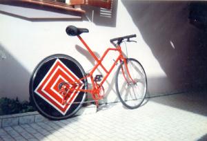 Bicicleta confeccionada para a comemoração dos 450 anos da cidade de São Paulo