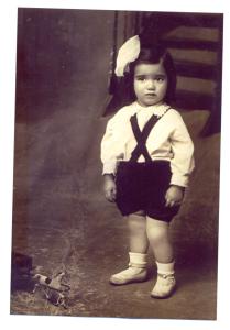 Fotografia tirada quando Zeila tinha dois anos, antes da poliomielite