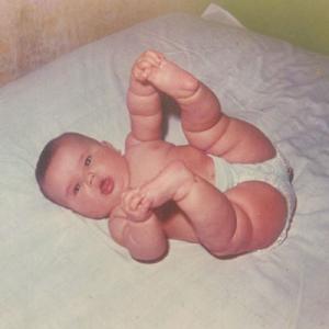 Lúcia, bebê, na fazenda onde passou grande parte de sua infância