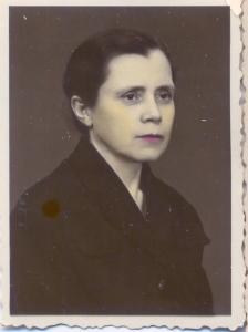 Foto tirada para enviar ao marido, quando veio ao Brasil a trabalho. Primeiro registro fotográfico de Isabel.
