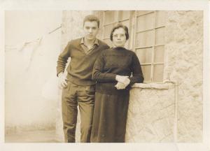 Isabel e seu neto, Rui Manuel Dias, em São Paulo, quando fugiu de Portugal para não lutar na guerra na África.
